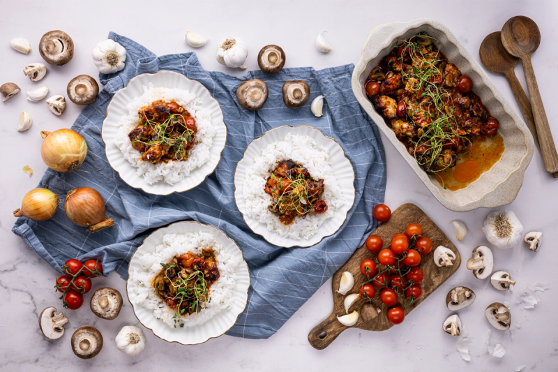 Kanaa Marengo Ruokaboksin tapaan & riisiä