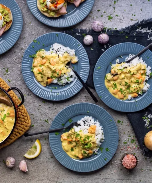 Chicken Curry with Carrots and Rice & Breakfast Muffins with Avocado, Ham and Poached Egg