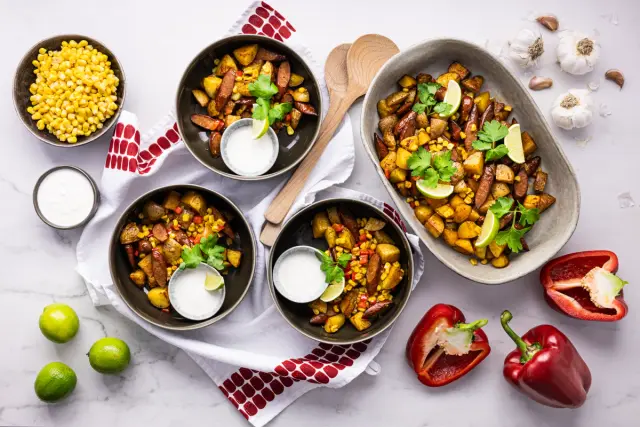 Papas con chorizo eli paahdettuja perunoita chorizolla