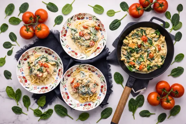 Creamy Chicken Pasta with Tomatoes and Spinach