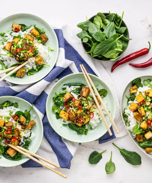 Teriyaki kastmes tofu nuudlitega