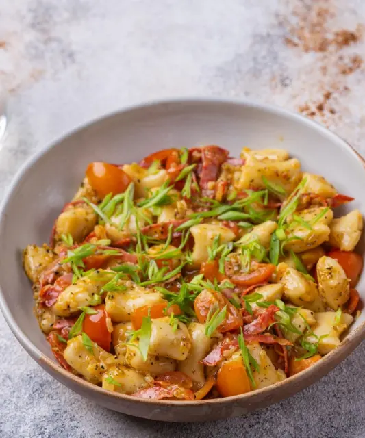 Gnocchid chorizo ja kirsstomatitega