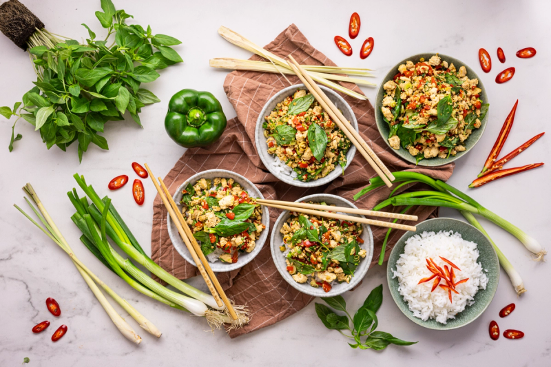 Pad Krapow s tofu, bazalkou a rýží