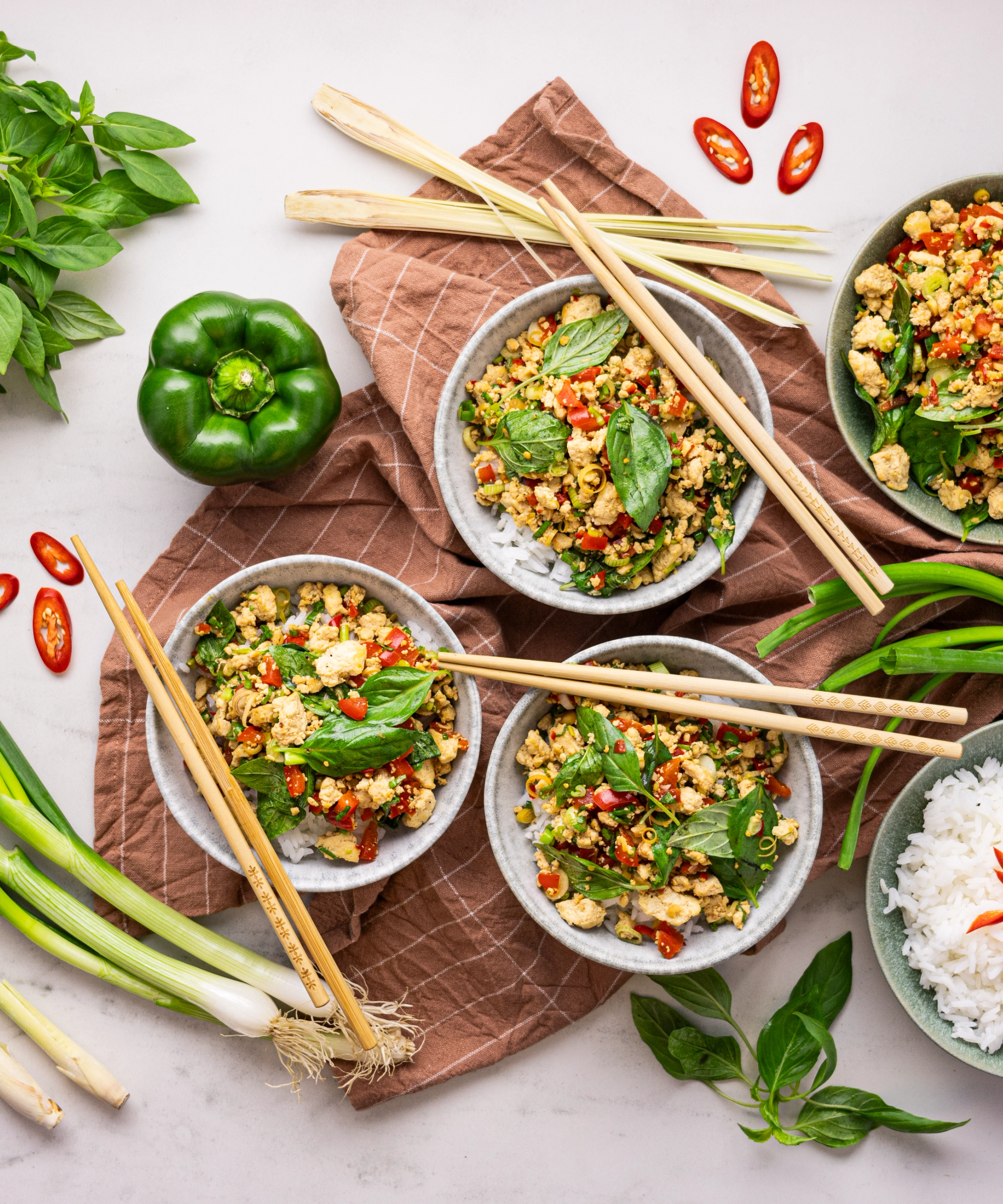 Pad Krapow – tofu basiiliku ja riisiga