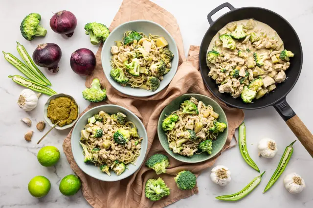 Green Curry Chicken with Noodles