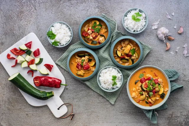 Thaimaalainen red curry Ruokaboksin tapaan & jasmiiniriisiä