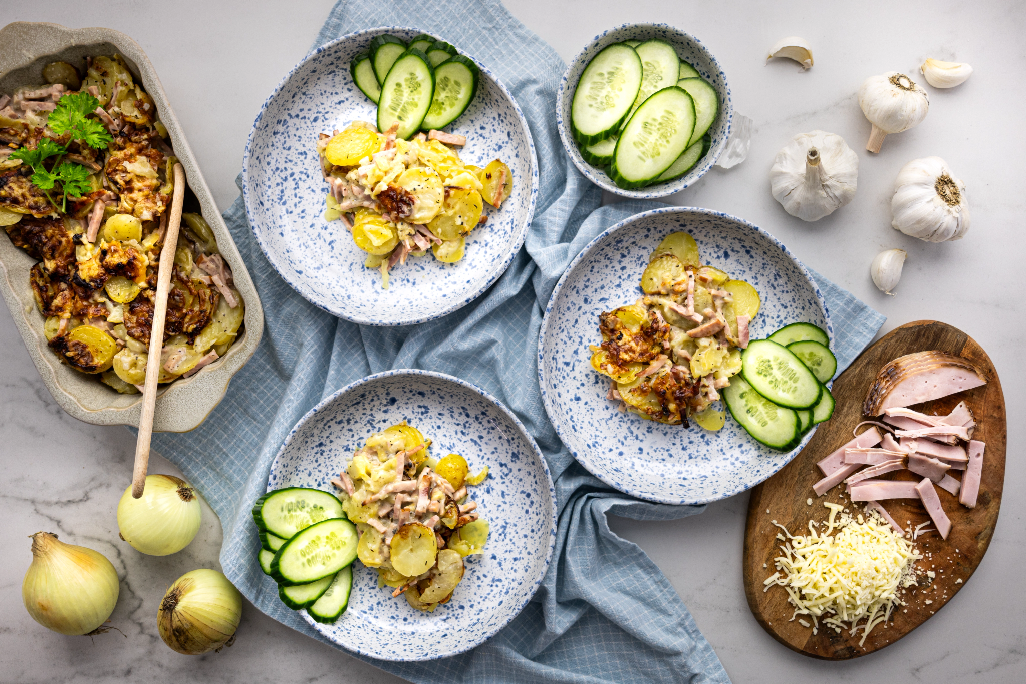 Ruokaboksi Cheese-Gratinated Ham and Potato Bake