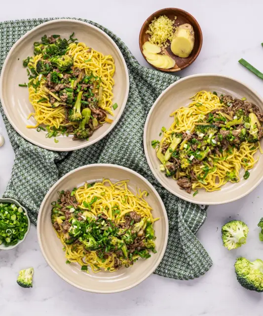 Minced Meat and Broccoli Noodles in Miso Sauce