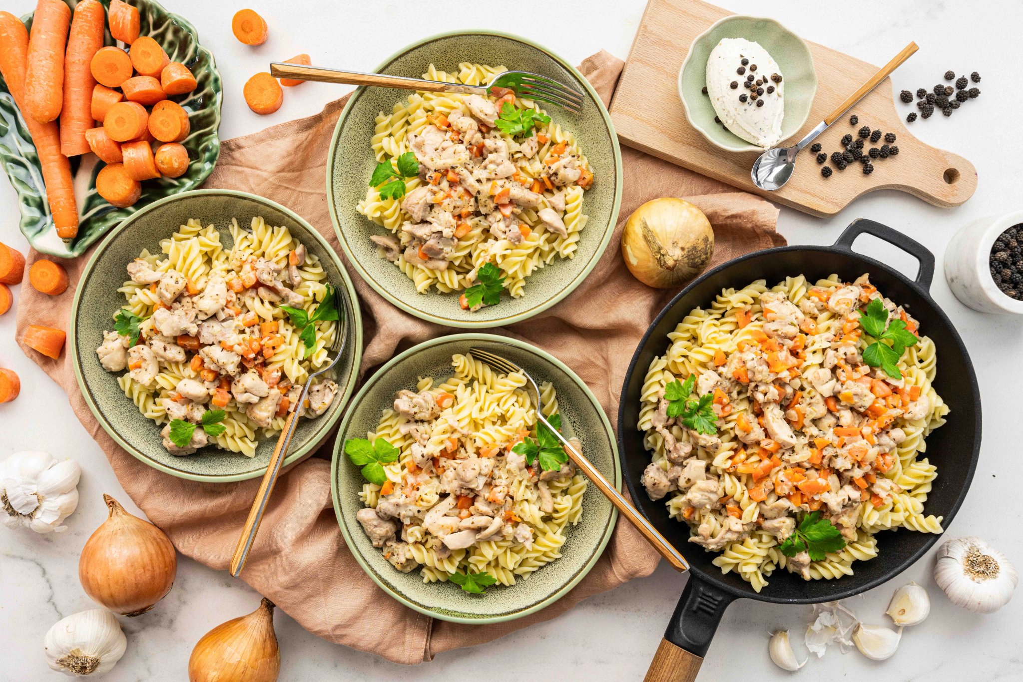 Peppery Cream Cheese Chicken Sauce & Pasta
