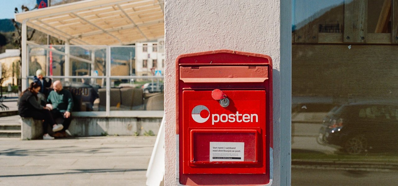 Postkasse i Stranda sentrum
