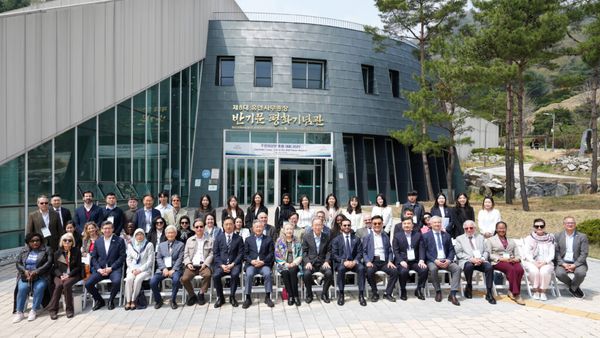 주한외교단 초청 대화