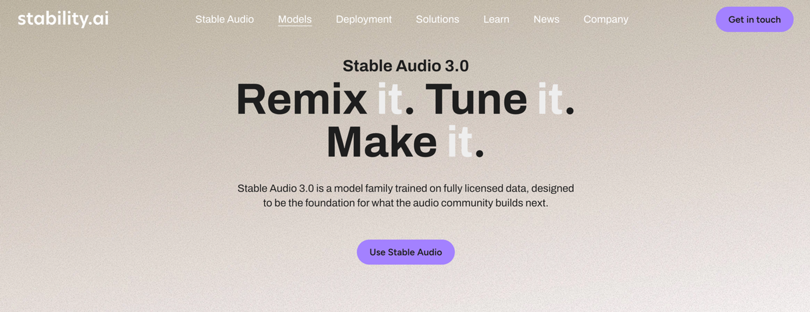 Stability AI社が提供する最先端のAI効果音生成ツール「Stable Audio 3.0」の公式サイト画面です。ライセンス済みの学習データを使用し、クリエイターが安全かつ自由に高品質なオーディオを作成できることをアピールしています。