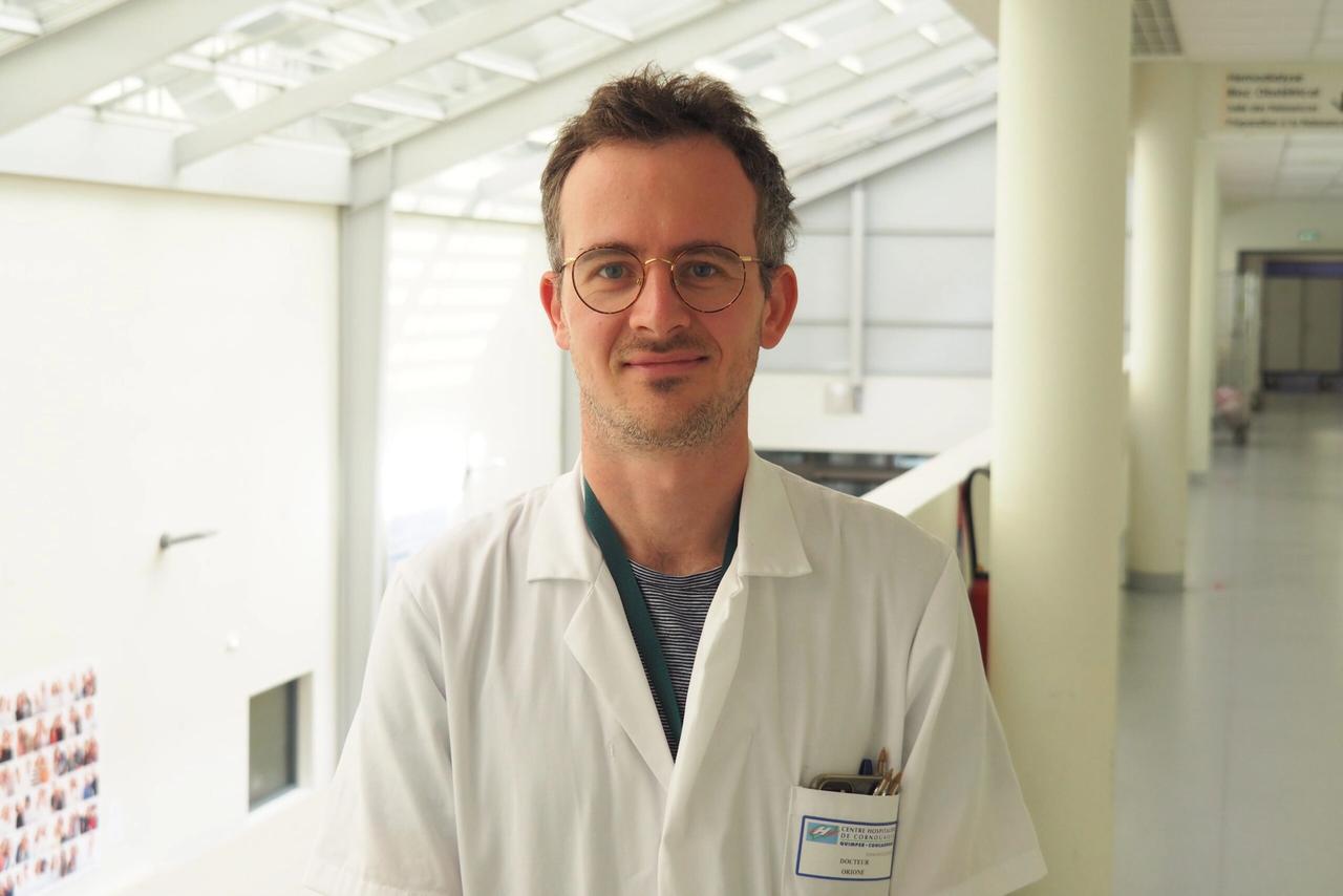 Photographie du Dr Charles Orione du CH de Cornouaille