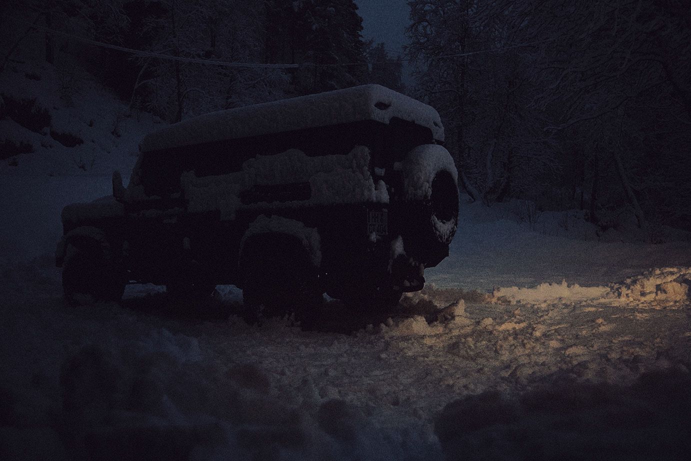 Land_Rover_Defender_heandme_053.jpg