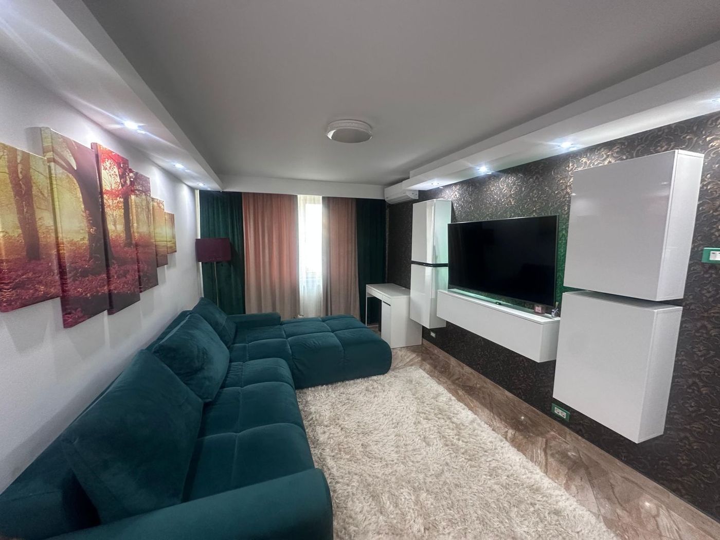 Apartament 3 camere de vanzare Dristor