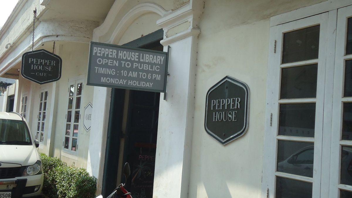Pepper House on Calvathy Road in Fort Kochi, reportedly George's cafe in Premam