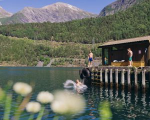 Badstu og bad i fjorden