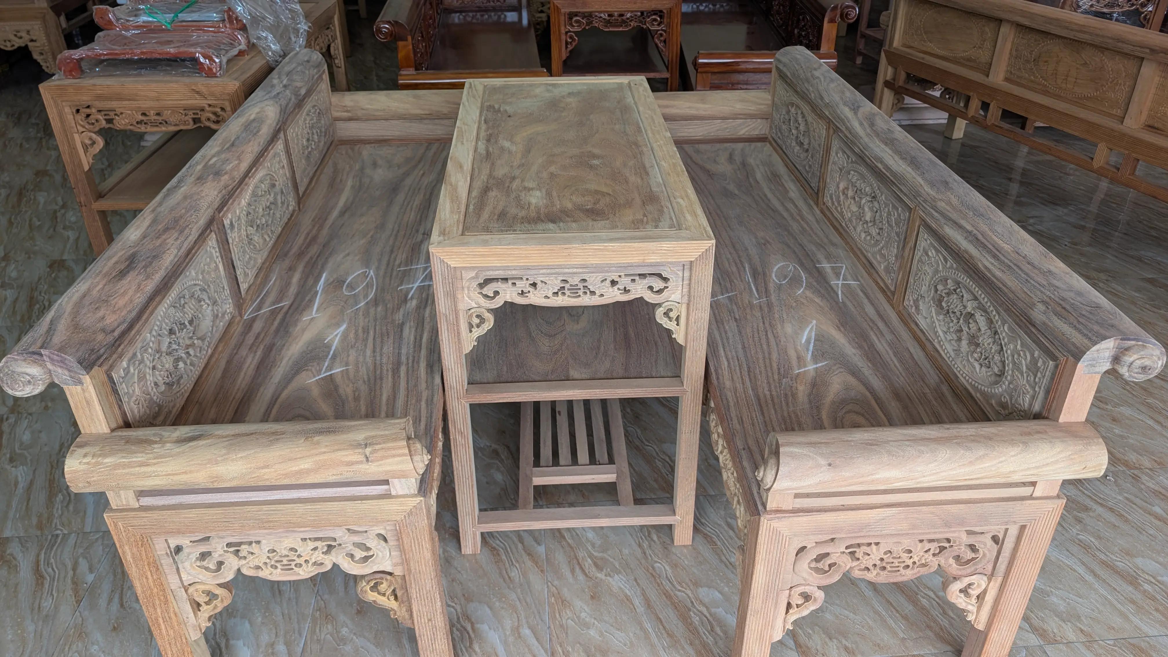 Tổng thể bộ trường kỷ gỗ lim 197cm hàng mộc tại xưởng