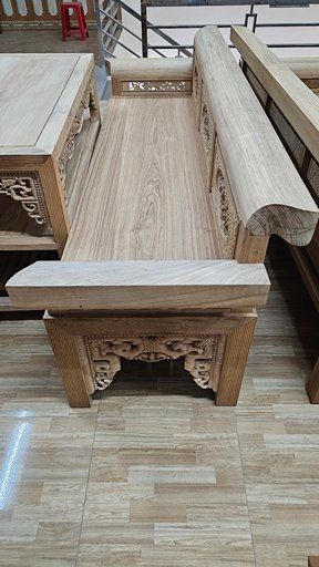 Góc cạnh bên thân ghế trường kỷ gỗ gụ Lào Đồ Gỗ Trọng Hiếu.