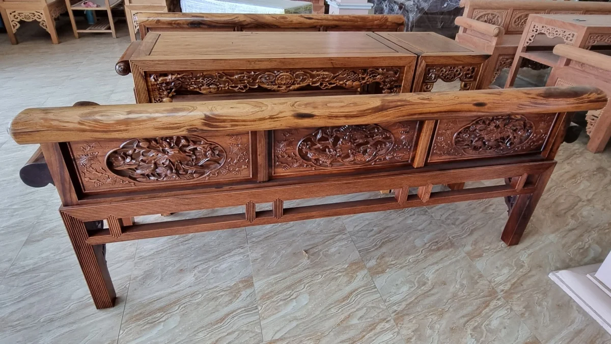 Toàn cảnh bộ trường kỷ gỗ gụ Ta Quảng Bình của Đồ Gỗ Trọng Hiếu.