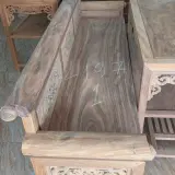 Chi tiết cuốn trường kỷ gỗ lim 7x12 dày dặn