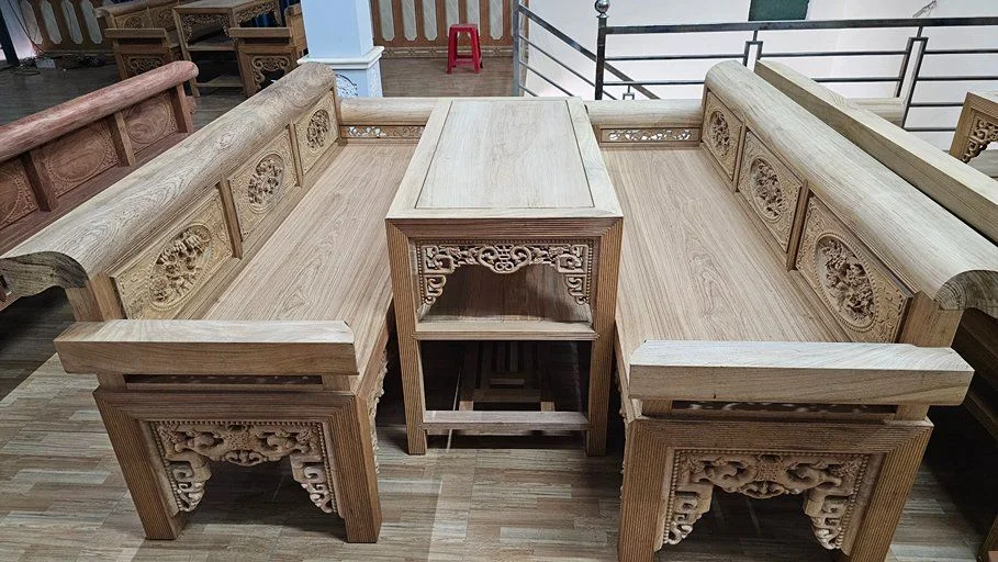 Góc nhìn trường kỷ gỗ gụ Lào tinh xảo từ Đồ Gỗ Trọng Hiếu.