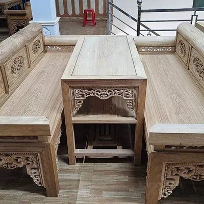 Trường kỷ gỗ Gụ Lào đục chạm thủ công tinh xảo từ xưởng Đồ Gỗ Trọng Hiếu.