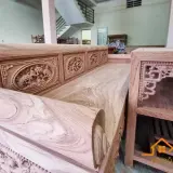 Kết cấu chân 13 chỉ và yếm đục Phúc Nho Hạt Cườm tinh xảo.
