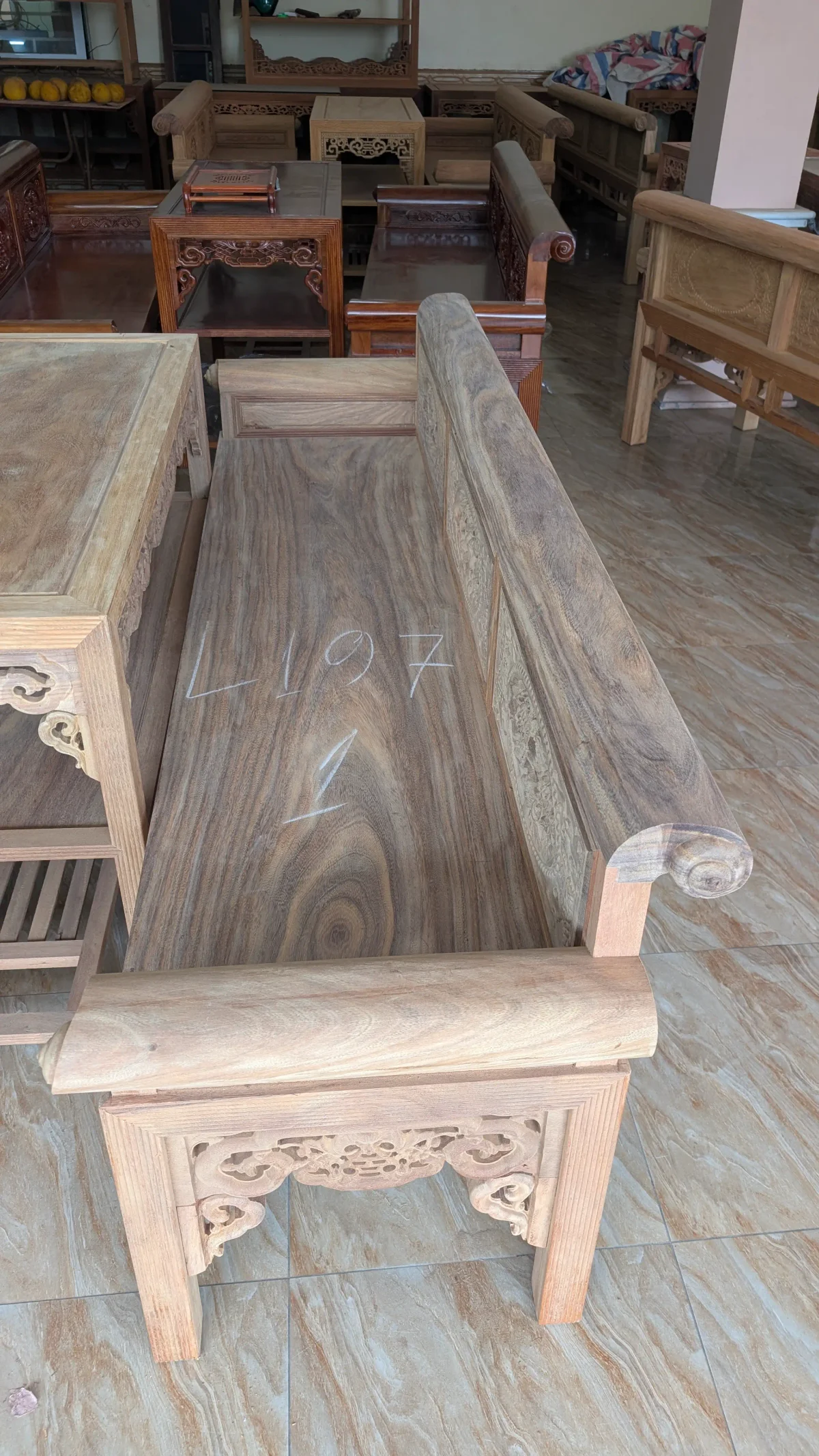 Ván tựa trường kỷ gỗ lim dày 2.5cm đục chạm tinh xảo