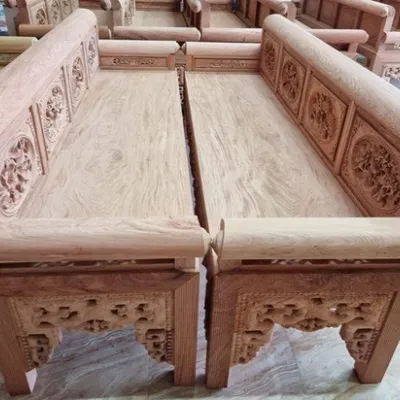 Trường kỷ gỗ hương đá truyền thống chạm khắc thủ công tại Đồ Gỗ Trọng Hiếu.