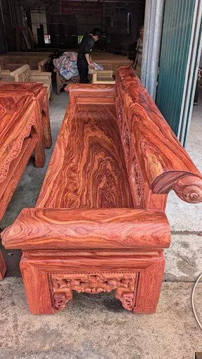 Toàn cảnh bộ trường kỷ đại gỗ hương đá dài 2m81 chân 13 Đồ Gỗ Trọng Hiếu.