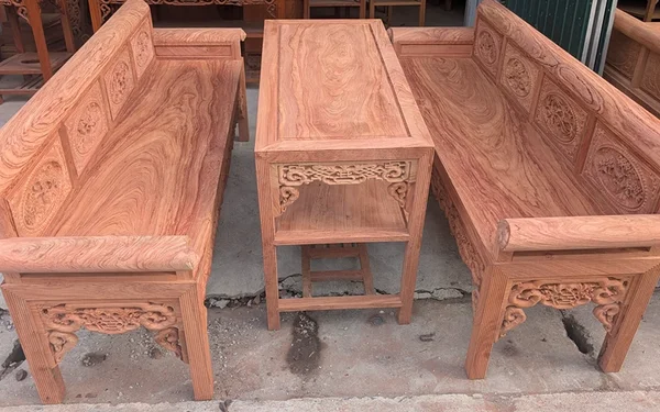 Có nên mua trường kỷ cũ không? Ưu nhược điểm & lời khuyên từ thợ xưởng