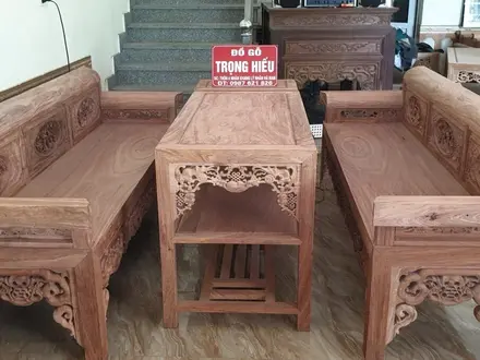 Trường kỷ gỗ Hương Đá vân thửa đục tay thủ công của Đồ Gỗ Trọng Hiếu.