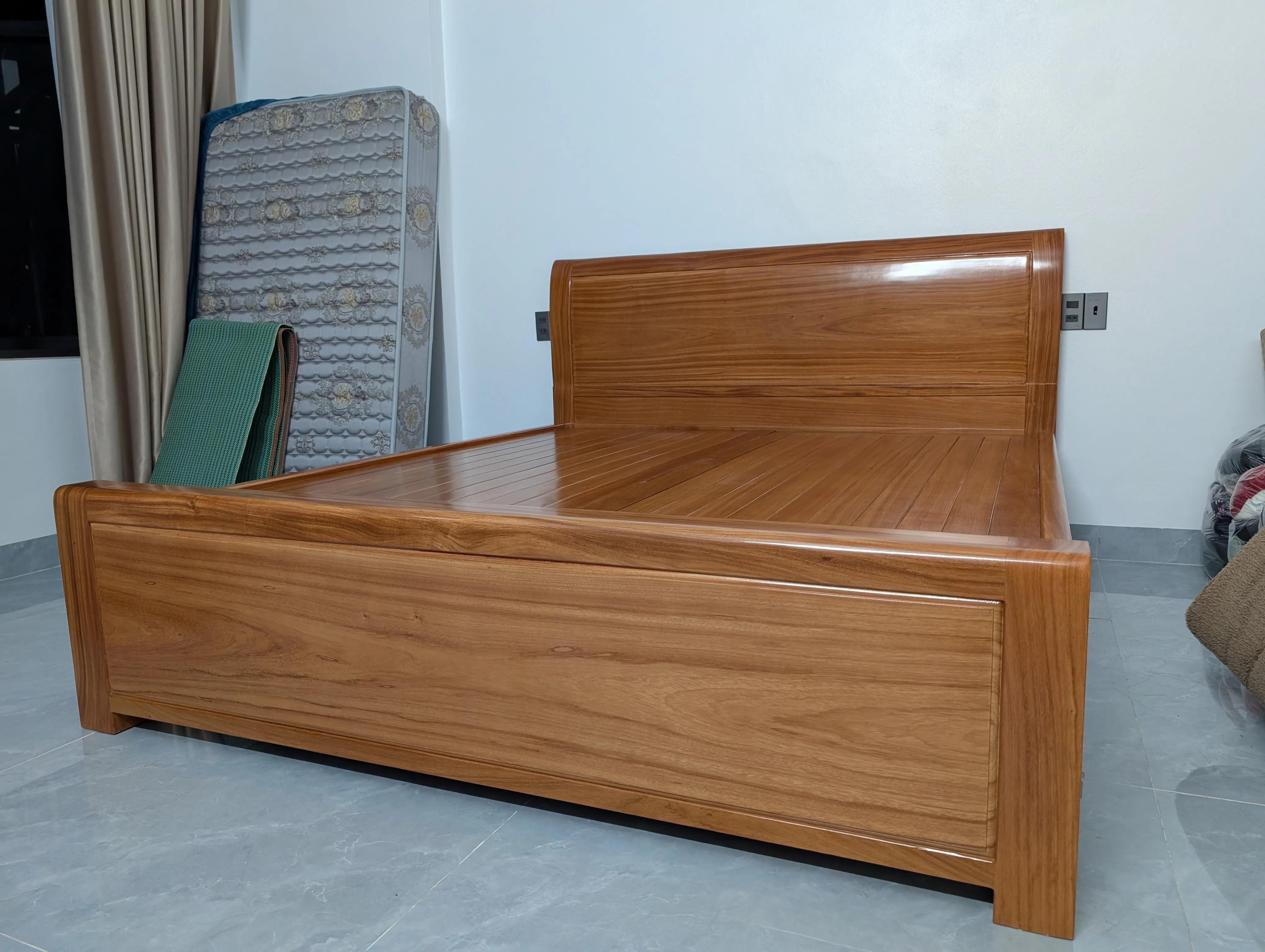 Bàn giao 3 giường gỗ gụ cho chị Dung tại Nam Định