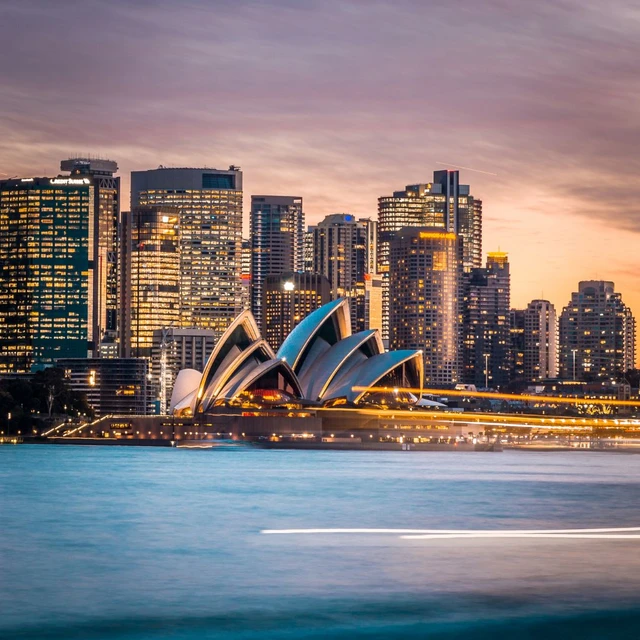 Evening picture of Sydney Opera House