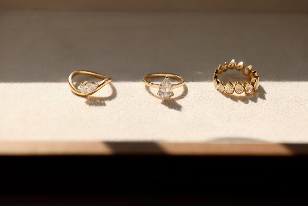 Engagement rings with lab-grown diamonds 14K yellow gold