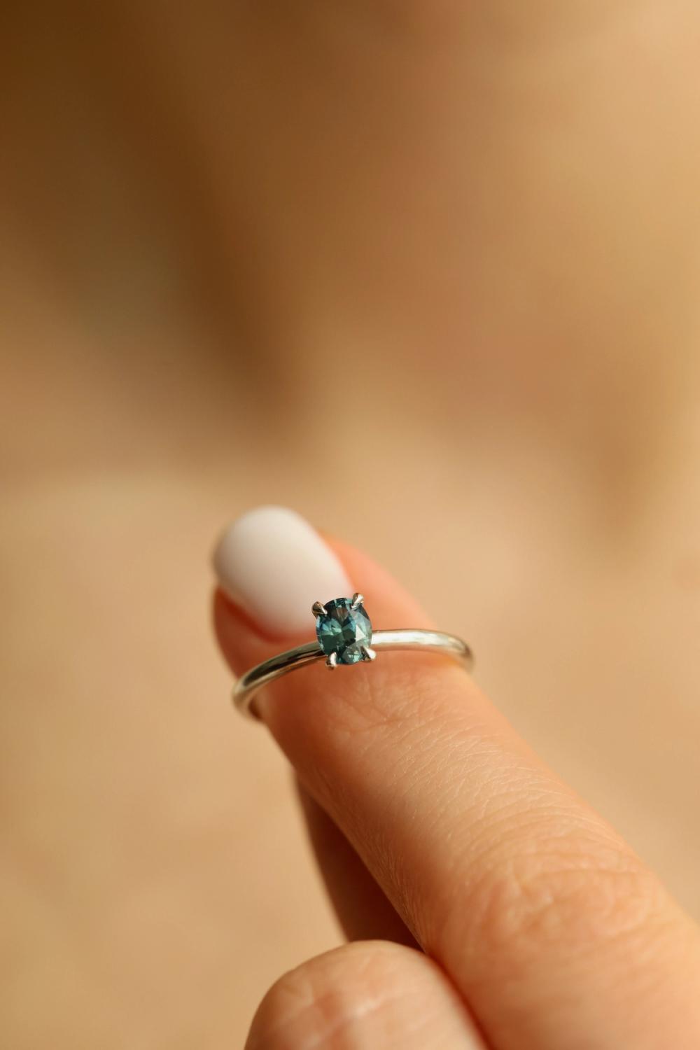 Mist Peacock Oval Sapphire Ring