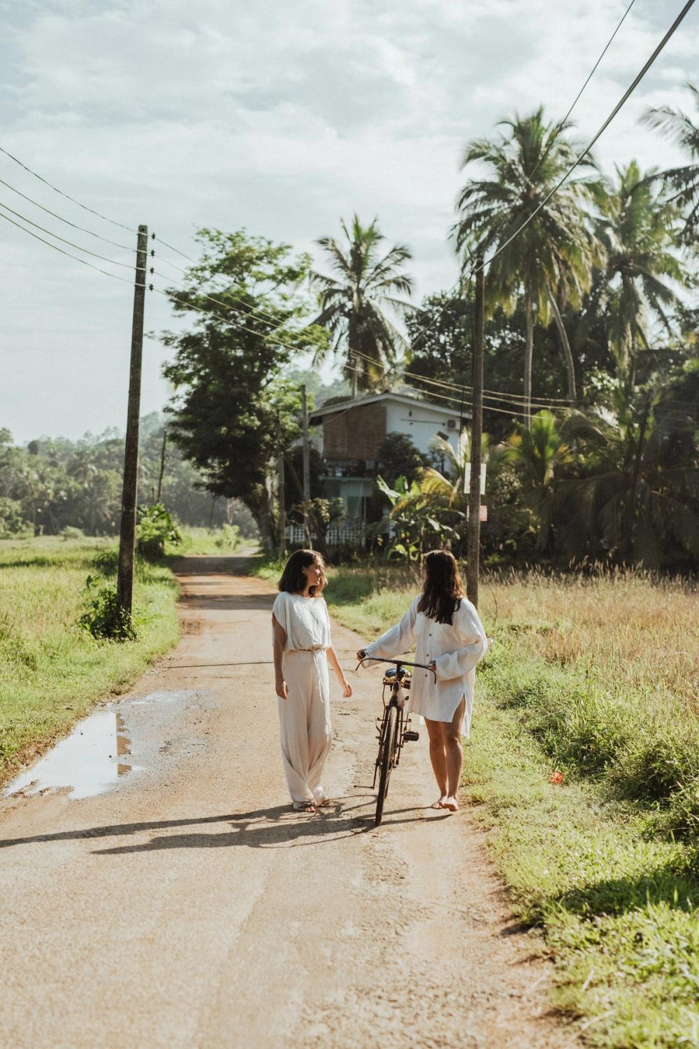 Nangi girls Sri Lanka