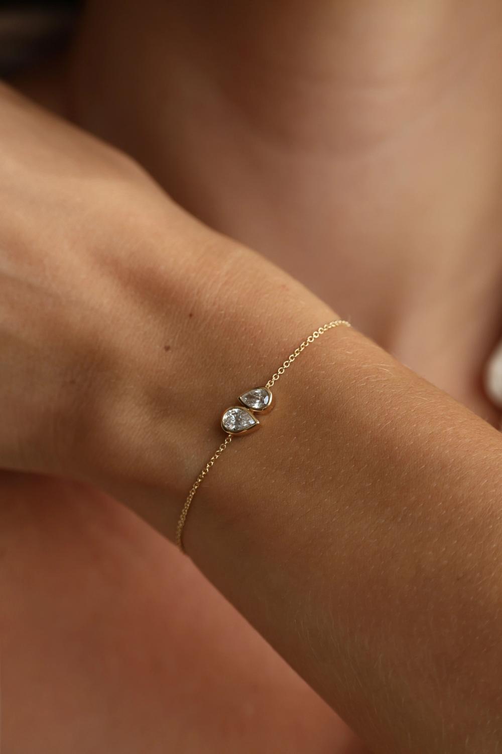 lab-grown diamond pear cut bracelet