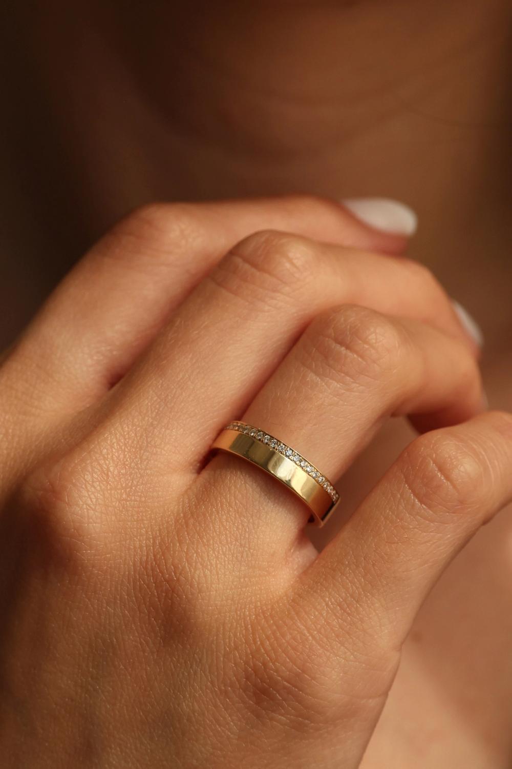 Wedding Band Gold Ring With Diamonds