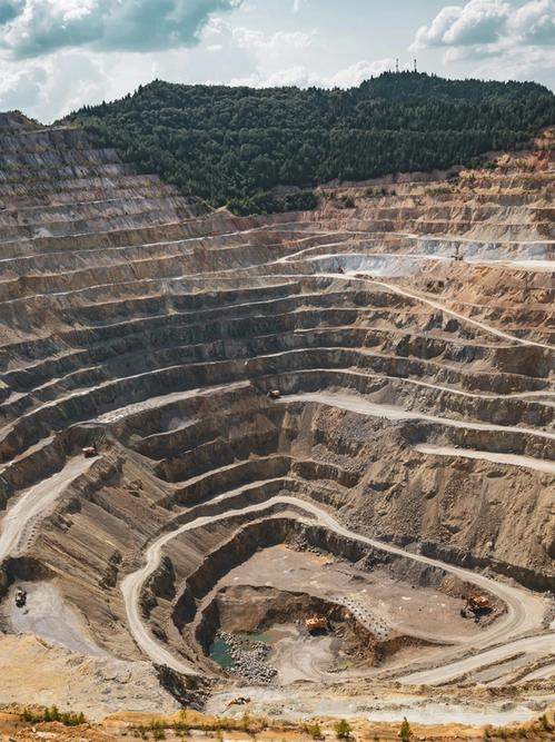 Why We Don’t Sell Russian Diamonds