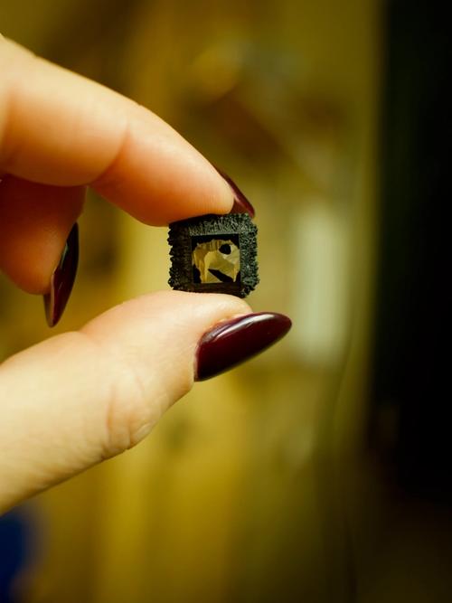 How Lab-Grown Diamonds Are Made — Our Visit to the Diamond Lab in Bergen
