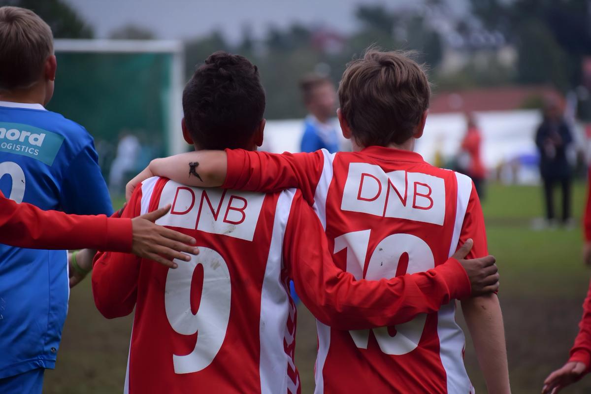 Sondre sammen Oscar Bobb under Norway Cup i 2015.