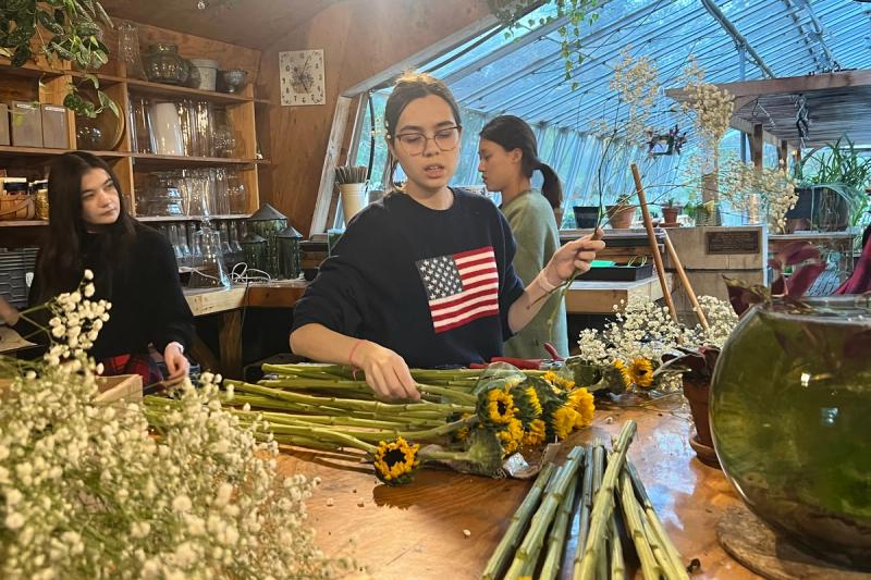 Miss Hall's School in the Berkshires Junior Flower Fundraiser