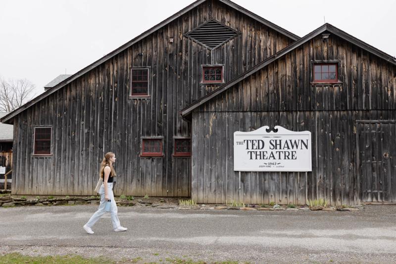 Miss Hall's School in the Berkshires Horizons Internships Experiential Learning