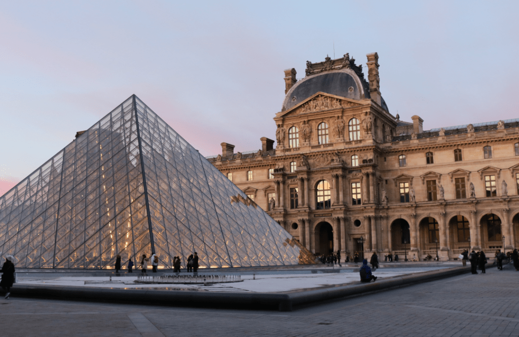 19 Best Thrift Shops in Paris for Secondhand & Vintage Luxury