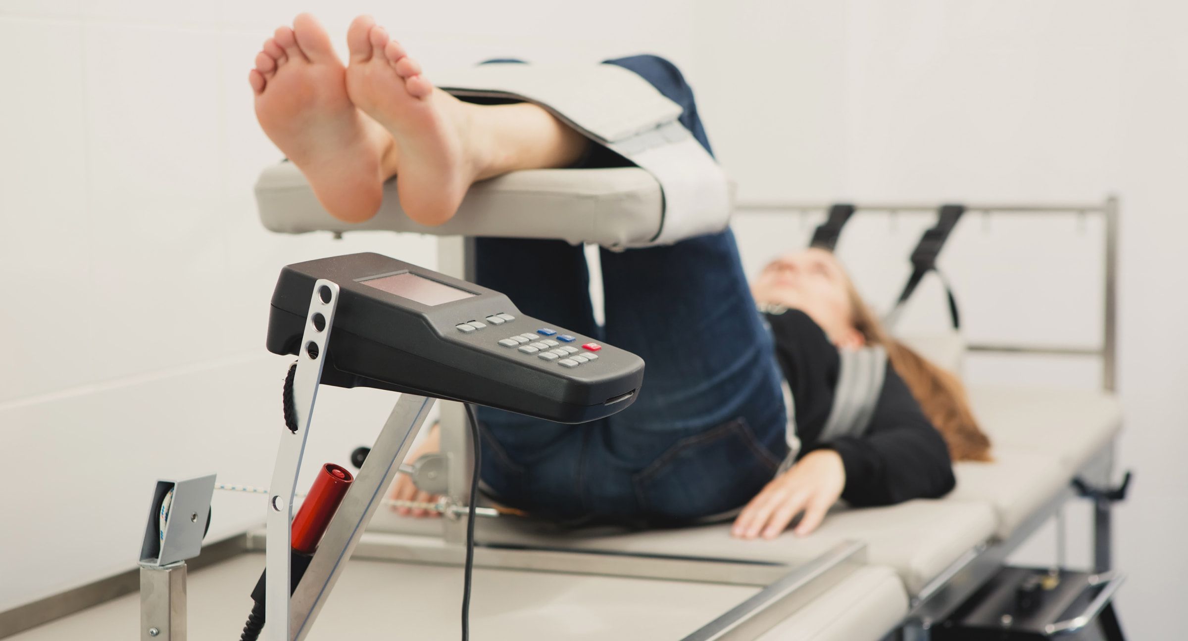 5 Ways Spinal Decompression Therapy Can Help | Inner Balance