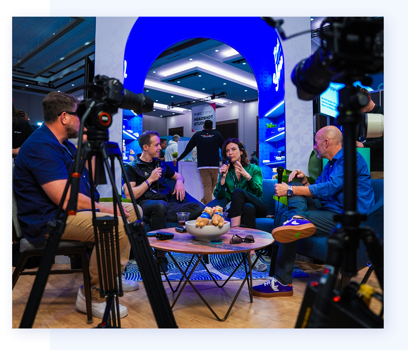 Picture of Steve talking with mic | Image