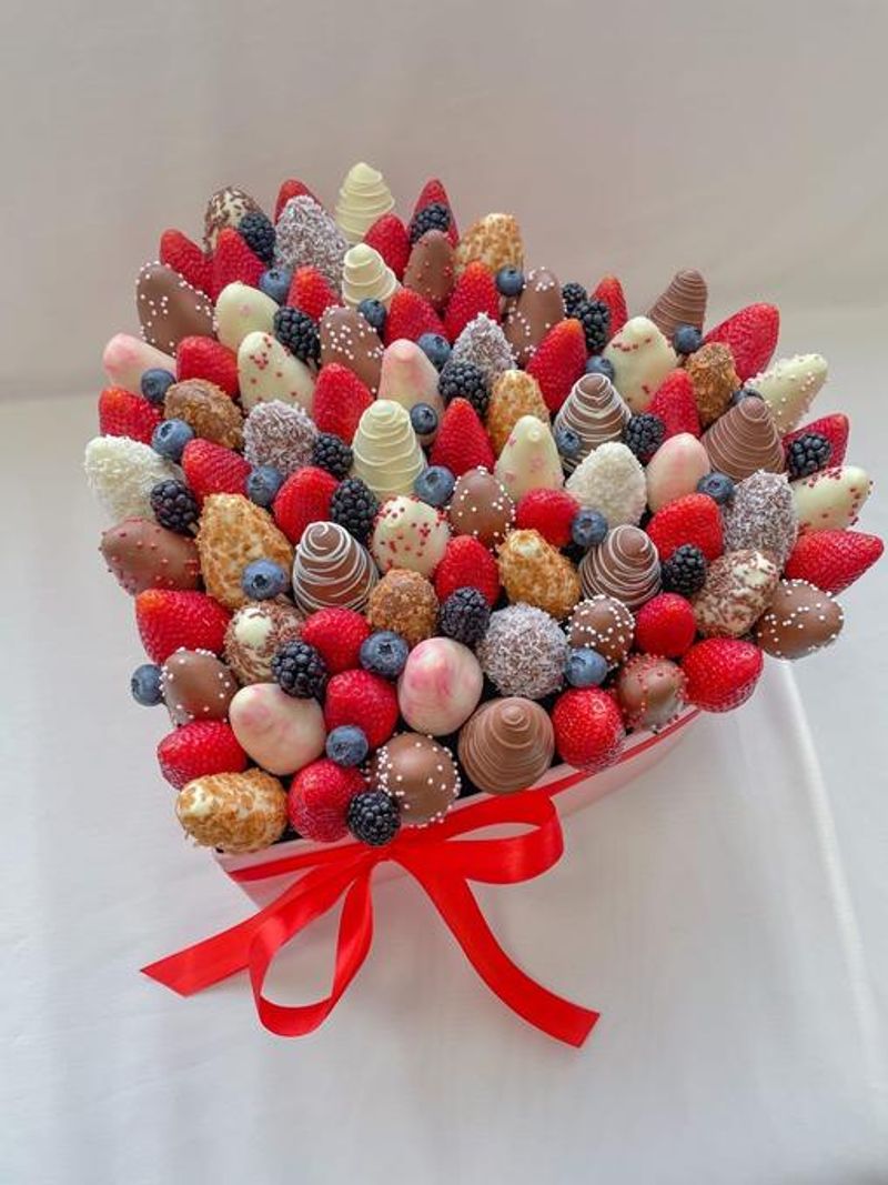 Букет из клубники в шоколаде "Влюбленное сердце"