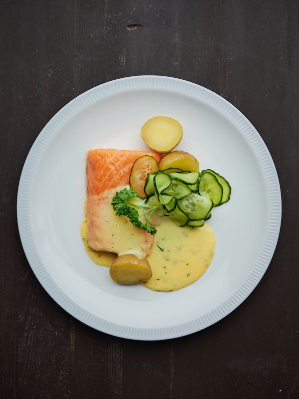 Laks, sandefjordsmør, agurk